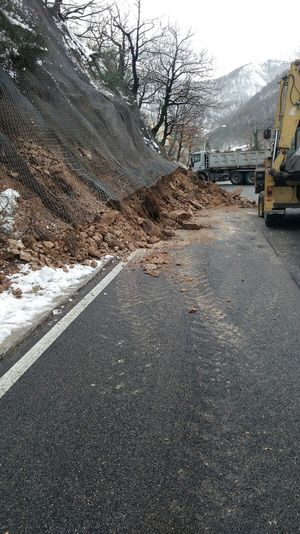 SP 42 Frontone   Serra  chiusa per frana con caduta massi a Buonconsiglio