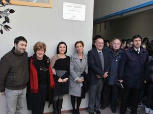 GR 101212 Elena Fava con Morani ed altre autorita sotto la targa