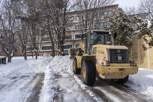 Pulizia ingressi e piazzale Campus scolastico Fano