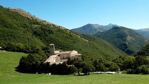 Monastero Fonte Avellana a Serra S.Abbondio